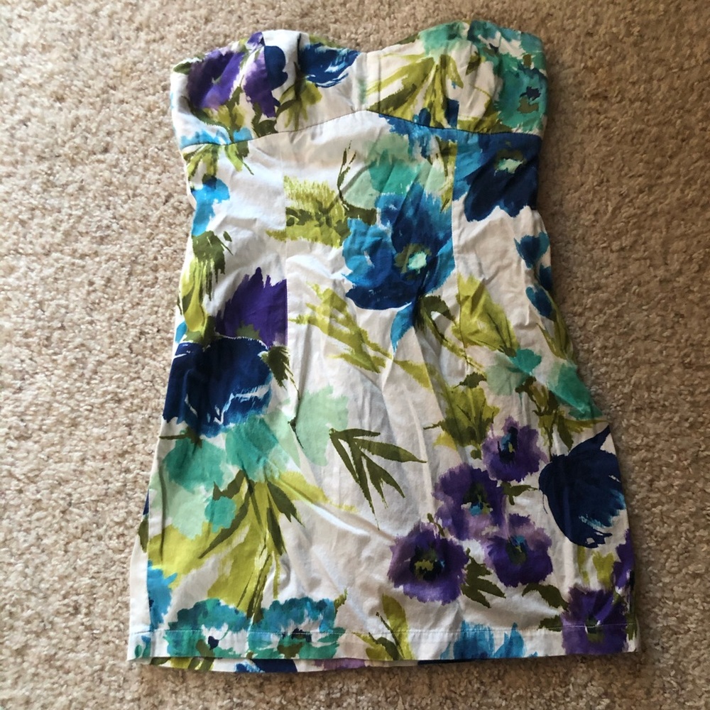 Floral strapless dress